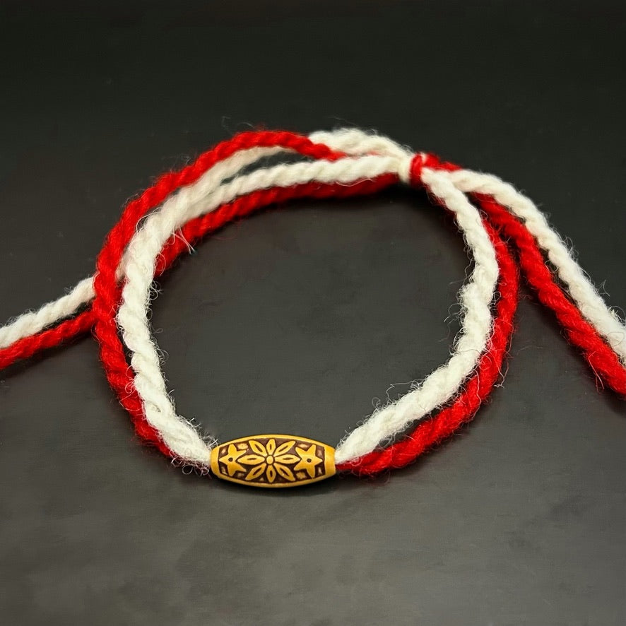 Мартеница - Вълнена с дървен елемент