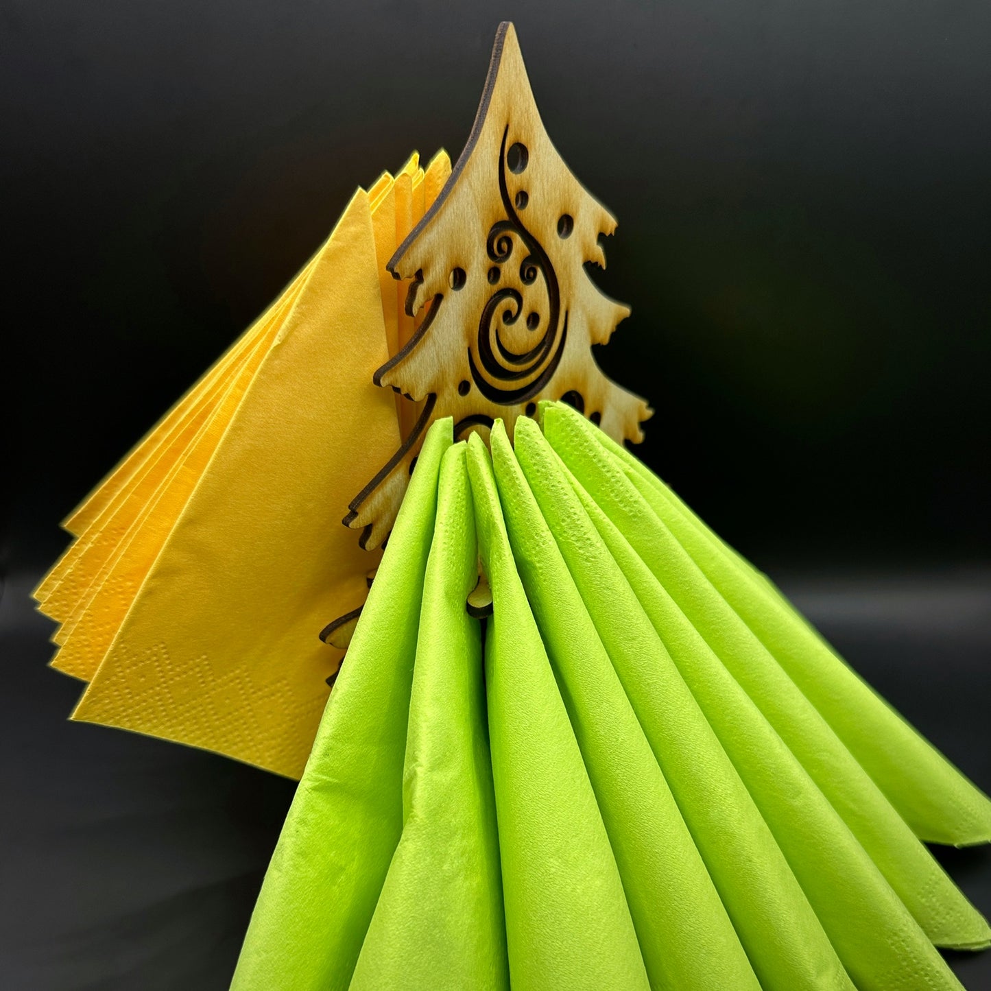 Коледен салфетник с елха