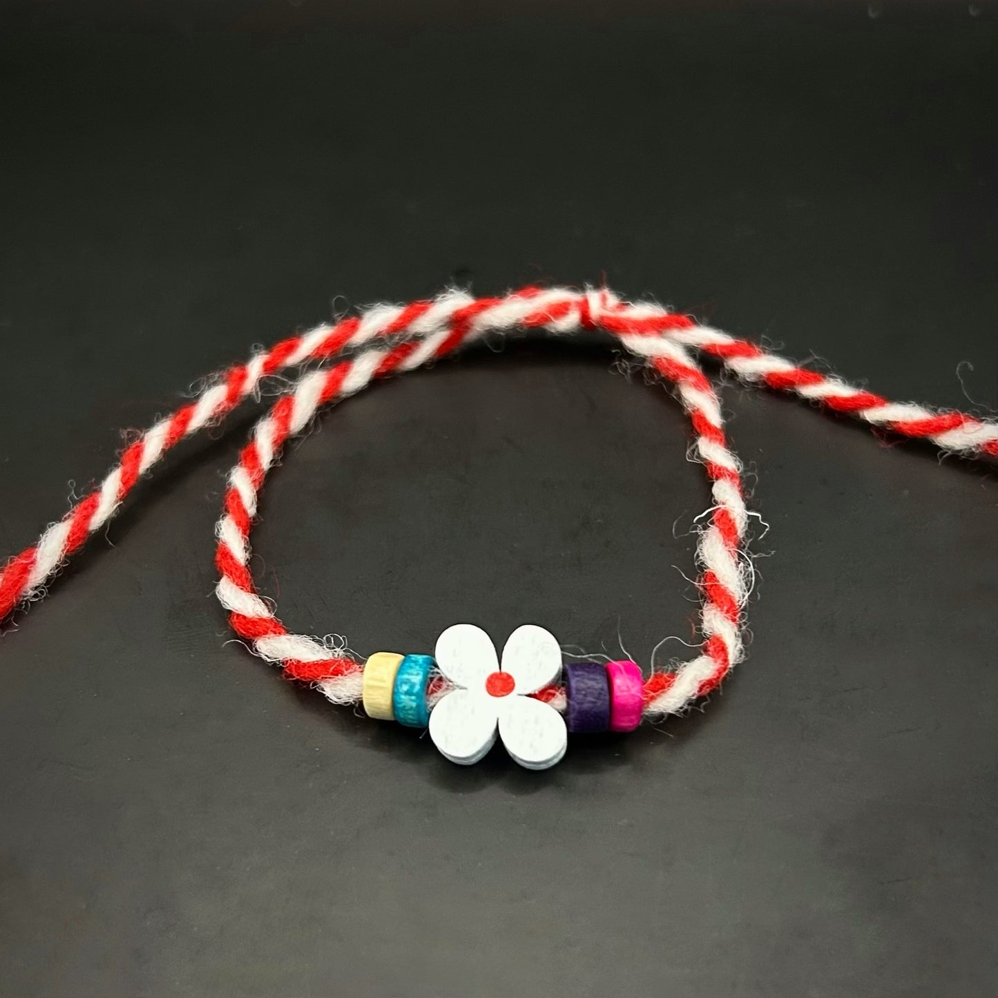 Мартеница с Цвете от вълна