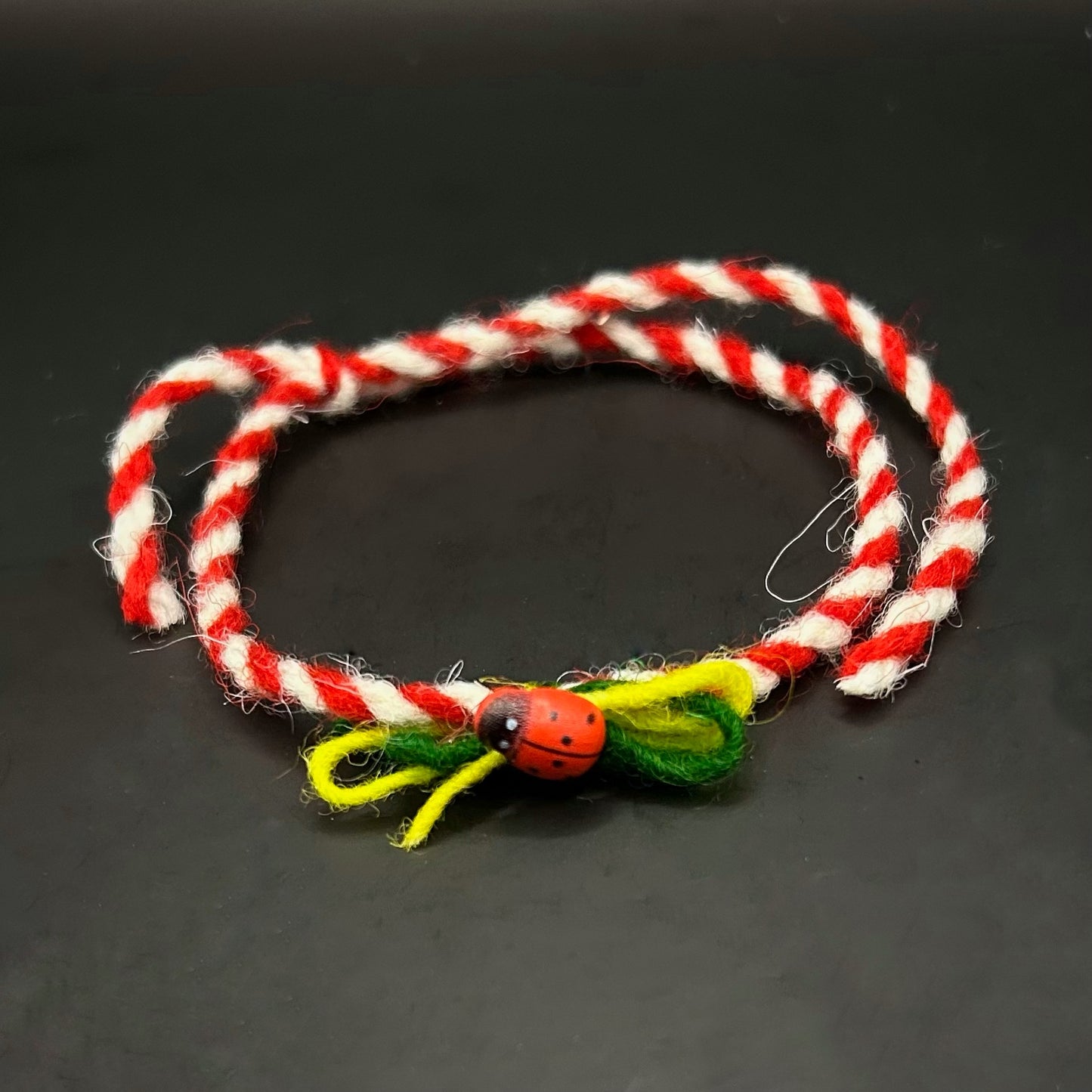 Мартеница с Цвете от вълна