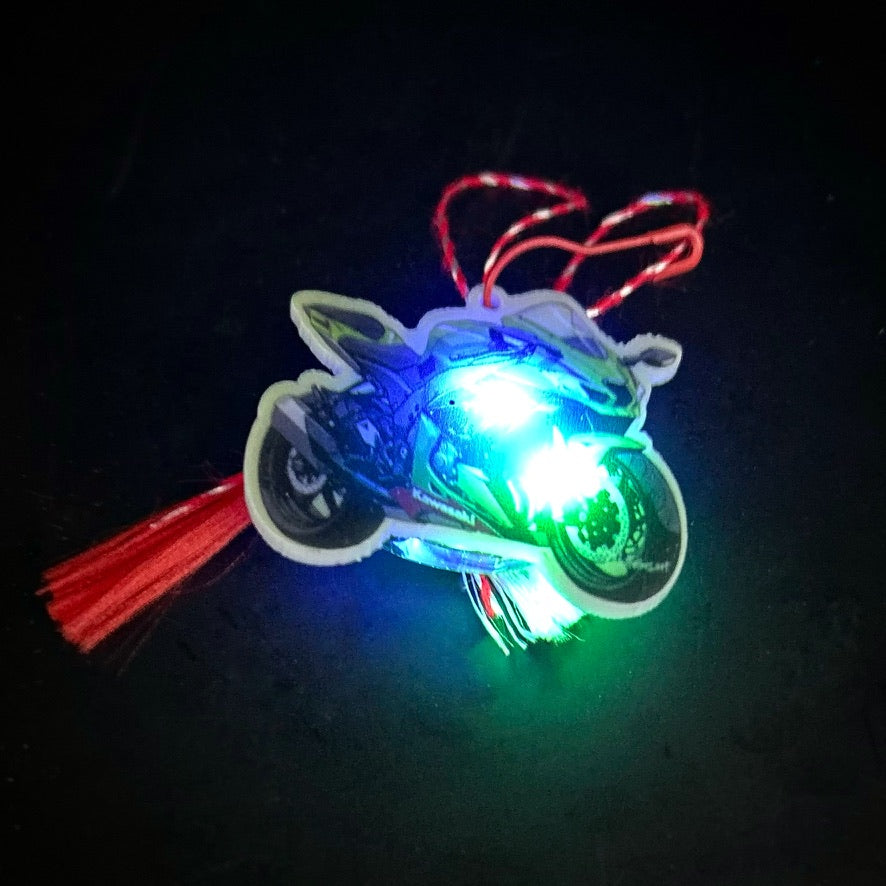 Светеща мартеница с мотор кавазаки нинджа