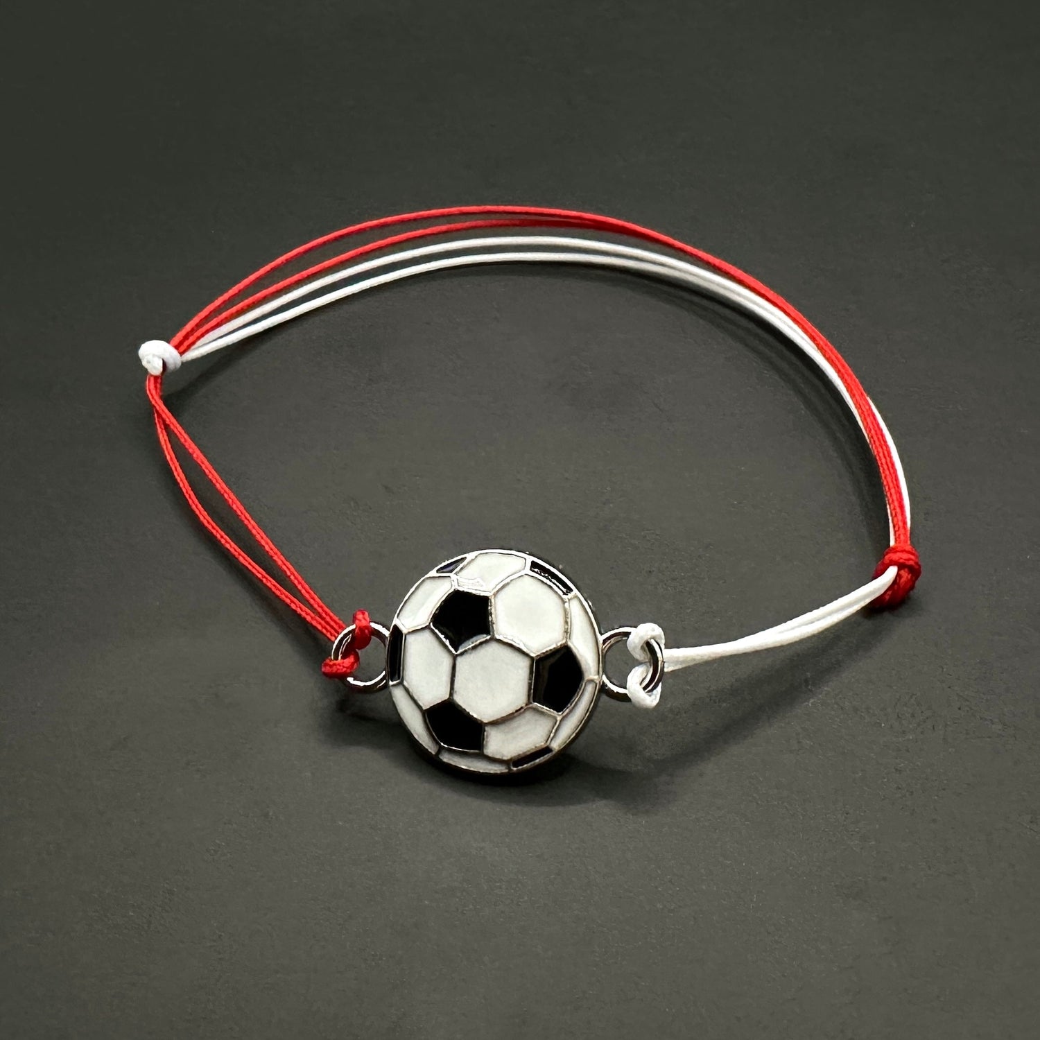 Детски мартеници със спортни мотиви