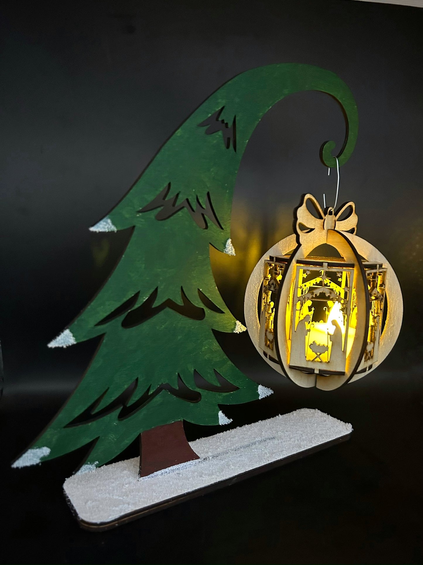 Елха „Зимна Светлинка“ със Свещ