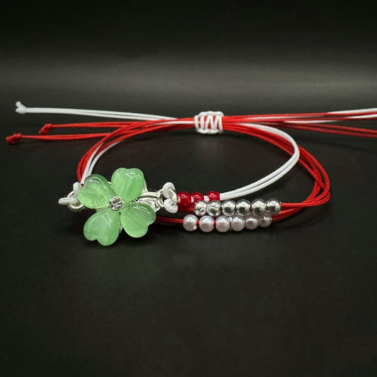 дамска мартеница с детелина – символ на късмет