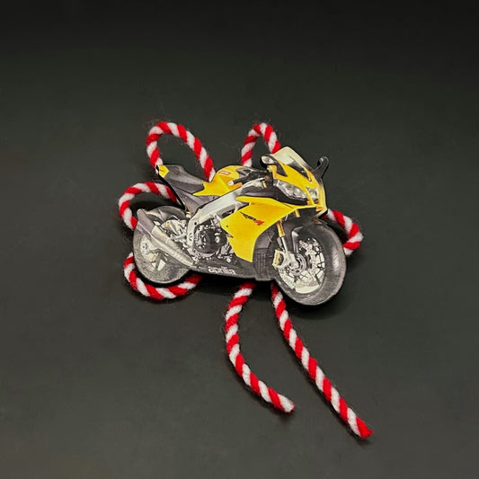 Мартеница мотор за закачане с Априлия