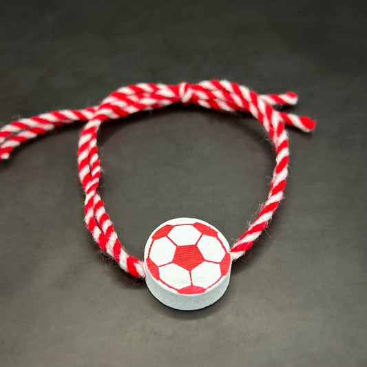 ръчно изработена мартеница с топка