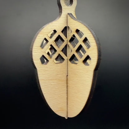 Жълъдче - Дървена коледна украса