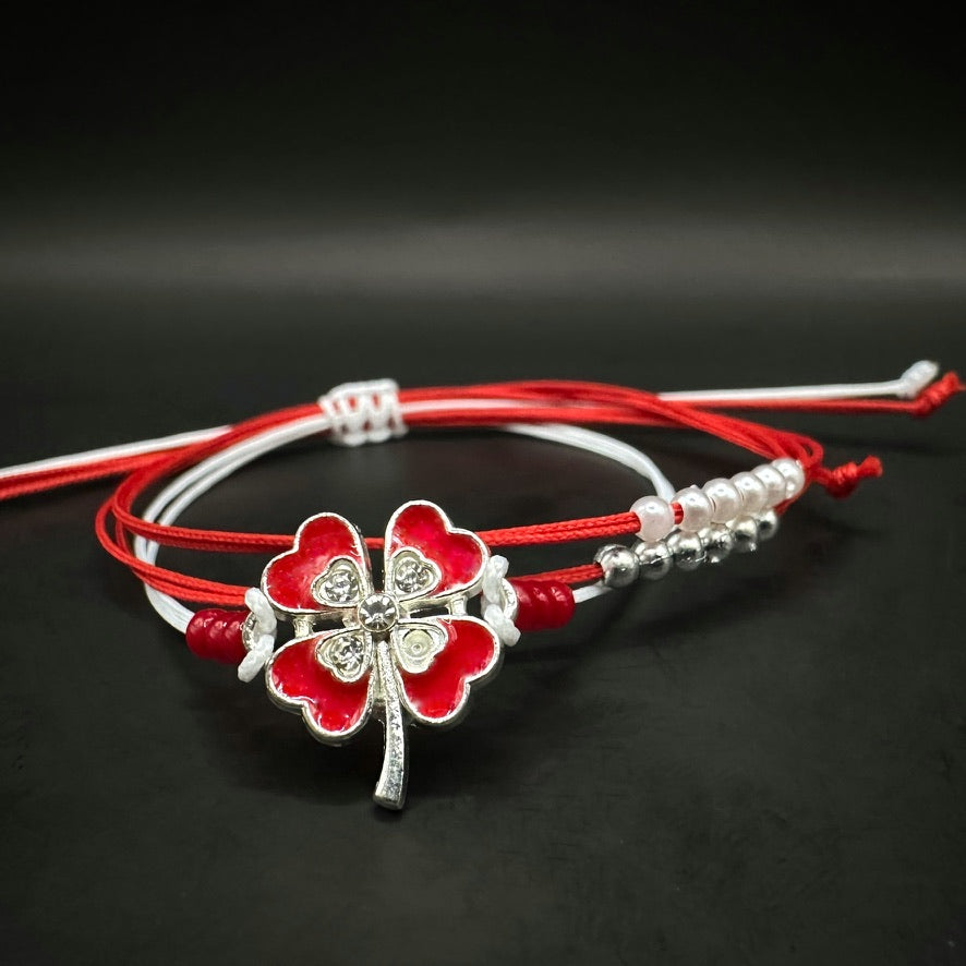 българска дамска мартеница с детелина