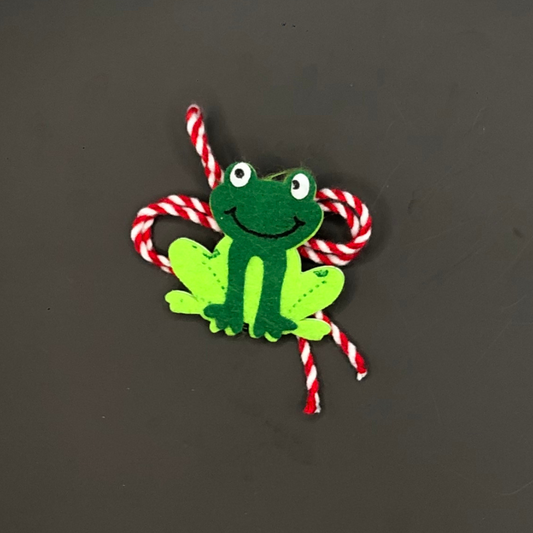 Мартеница с жаба за закачане